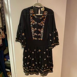 Folky embroidered dress!